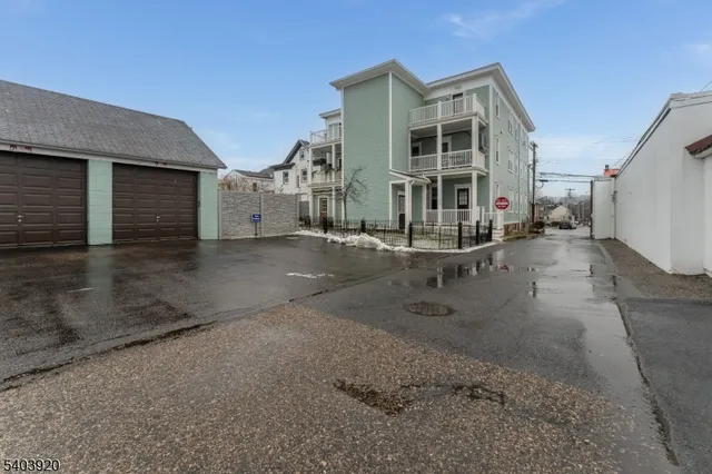 $4,000 | 16 Main Street, Unit 16C, Flemington, NJ 08822