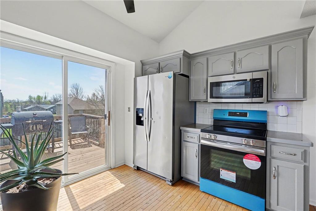 20515 West 220th Terrace Spring Hill, KS 66083 - Photo 9 of 22