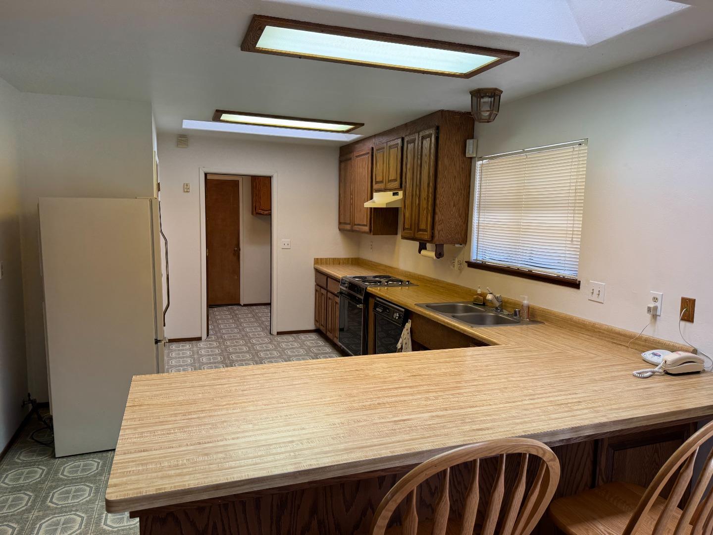 6443 Tustin Road Salinas, CA 93907 - Photo 18 of 34