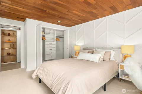 $624,998 | 733 Lake Street South, Unit 101, Kirkland, WA 98033