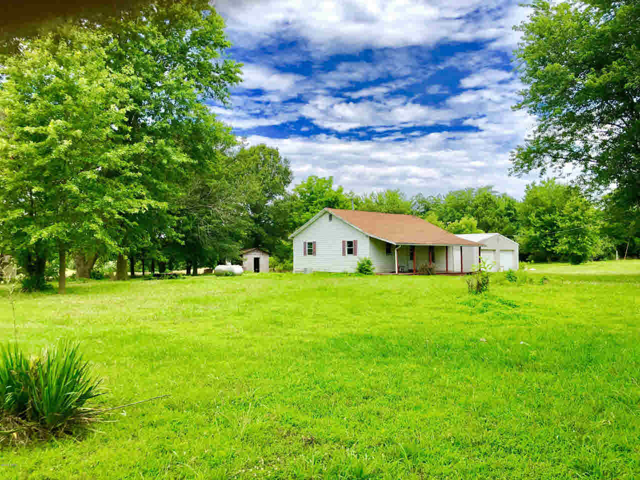 2279 South Thompsonville Road Thompsonville, IL 62890 - Photo 9 of 12
