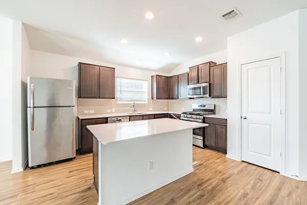 $2,050 | 322 Arnage Drive, Hutto, TX 78634