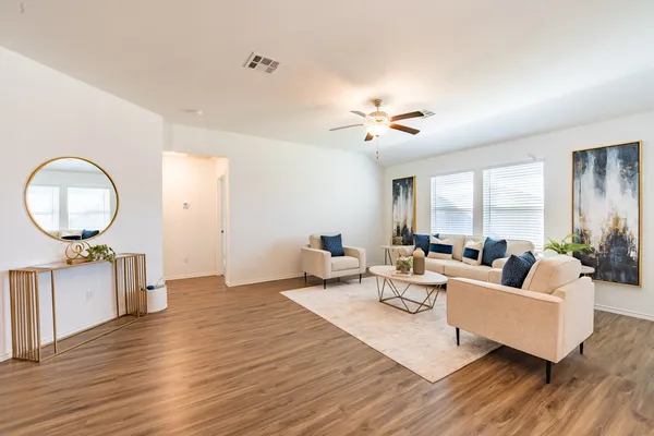 $2,050 | 322 Arnage Drive, Hutto, TX 78634