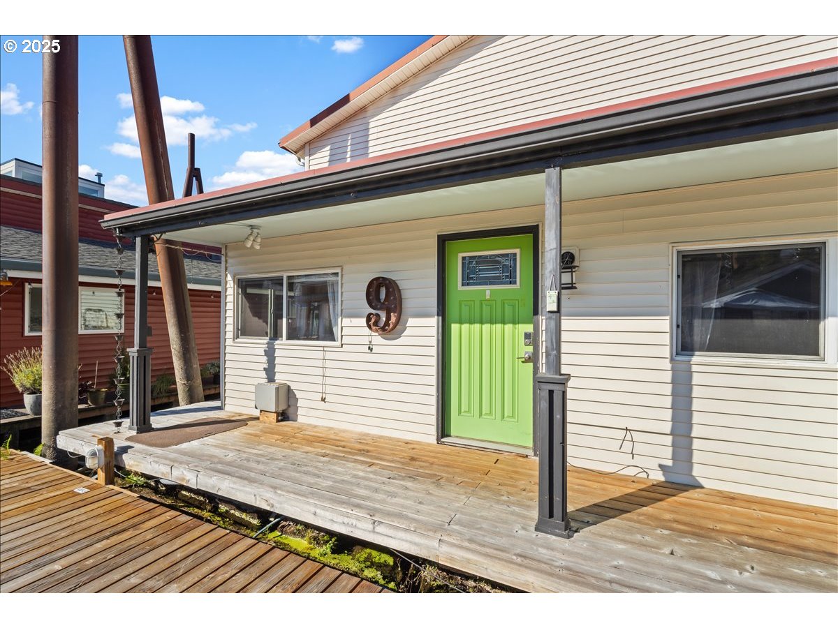 205 North Bridgeton Road, Unit 9W Portland, OR 97217 - Photo 3 of 43 Gallery Image 3