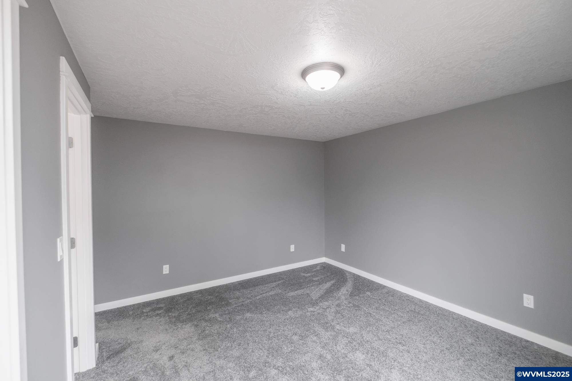 528 Northeast Breezy Way Albany, OR 97322 - Photo 27 of 48