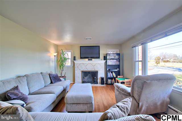 112 Deaven Road Harrisburg, PA 17112 - Photo 4 of 15 Gallery Image 4