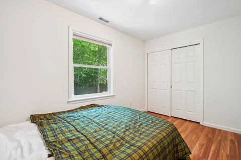 $2,900,000 | 484 North Magee Street, Southampton, NY 11968