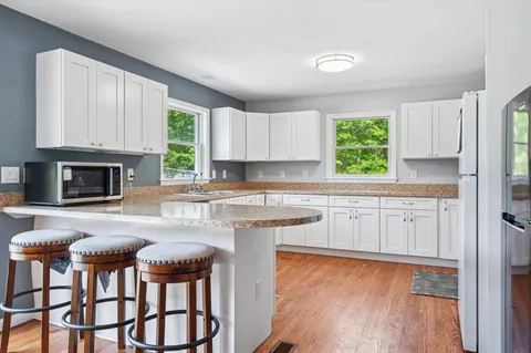 $2,900,000 | 484 North Magee Street, Southampton, NY 11968