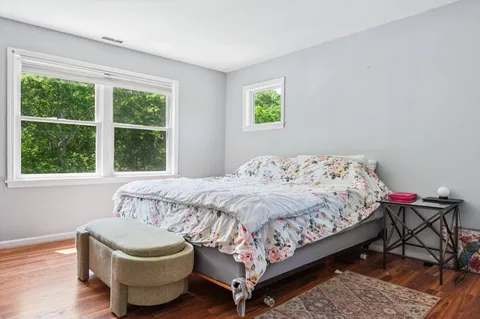 $2,900,000 | 484 North Magee Street, Southampton, NY 11968