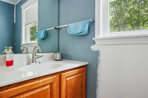 $2,900,000 | 484 North Magee Street, Southampton, NY 11968