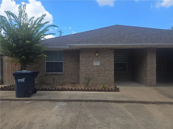 $1,500 | 3714 Oldenburg Lane, College Station, TX 77845