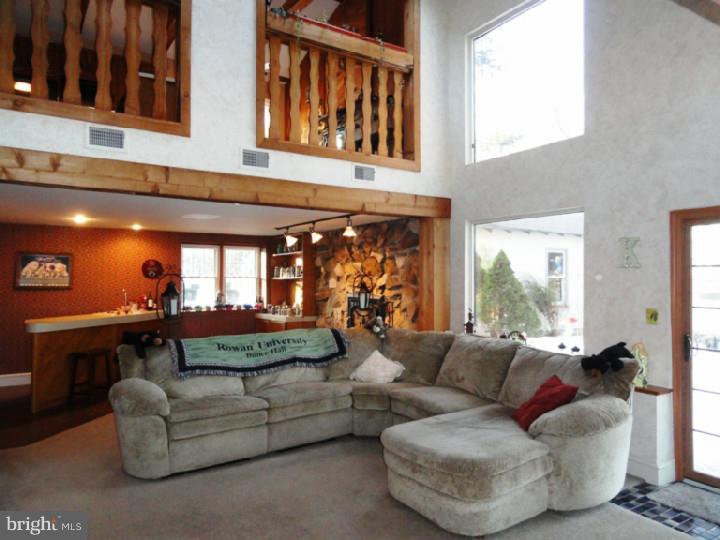 307 Hamilton Road Glassboro, NJ 08028 - Photo 14 of 22 Family Room