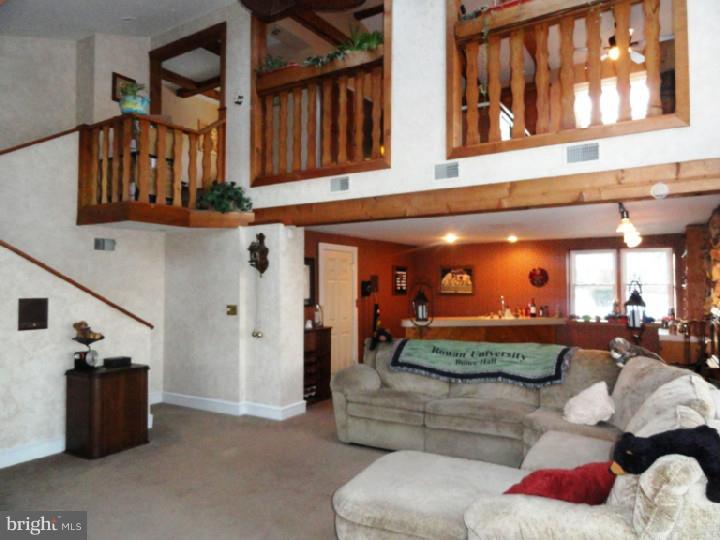 307 Hamilton Road Glassboro, NJ 08028 - Photo 4 of 22 Family Room