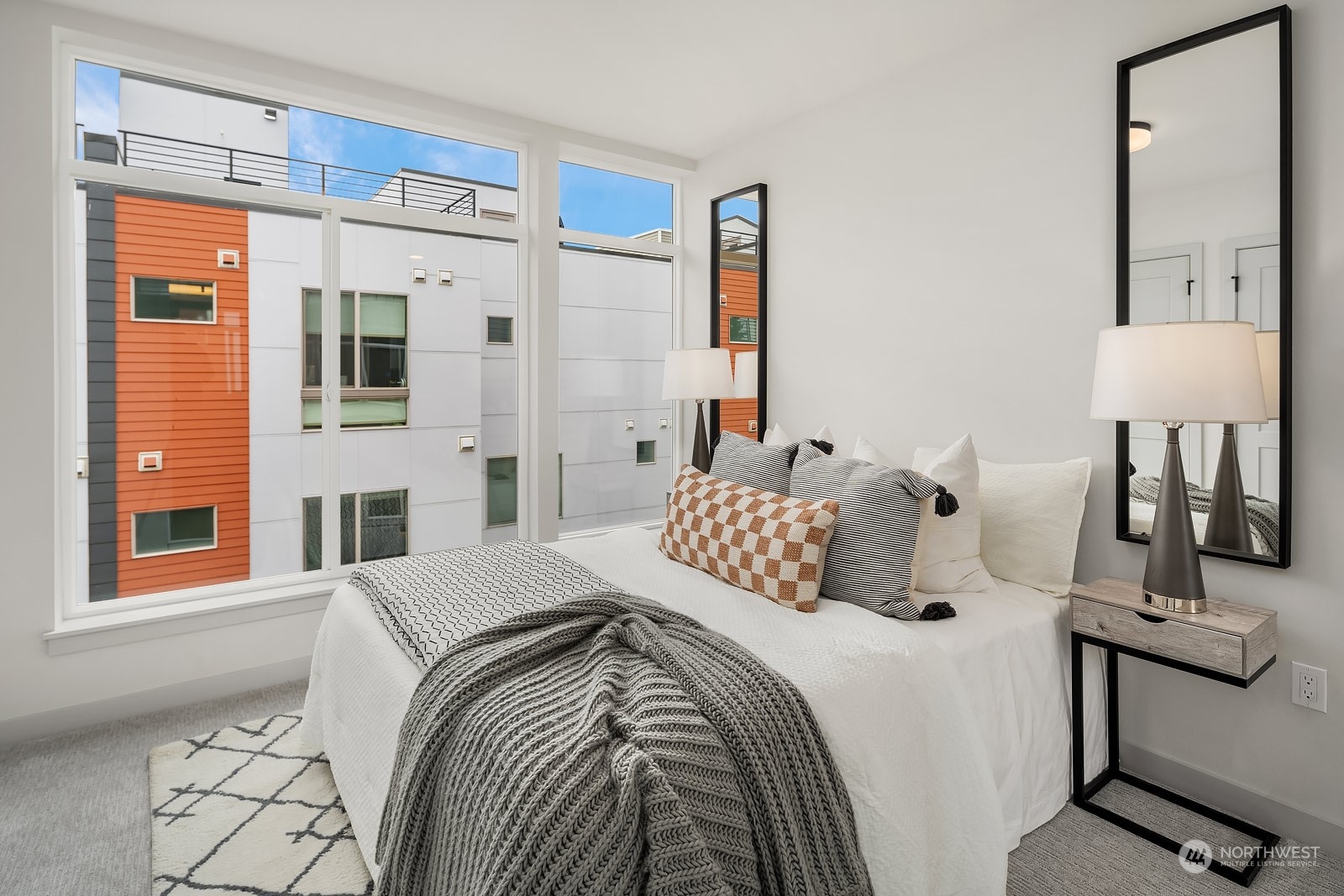 730 North Allen Place Seattle, WA 98103 - Photo 12 of 22 Gallery Image 12