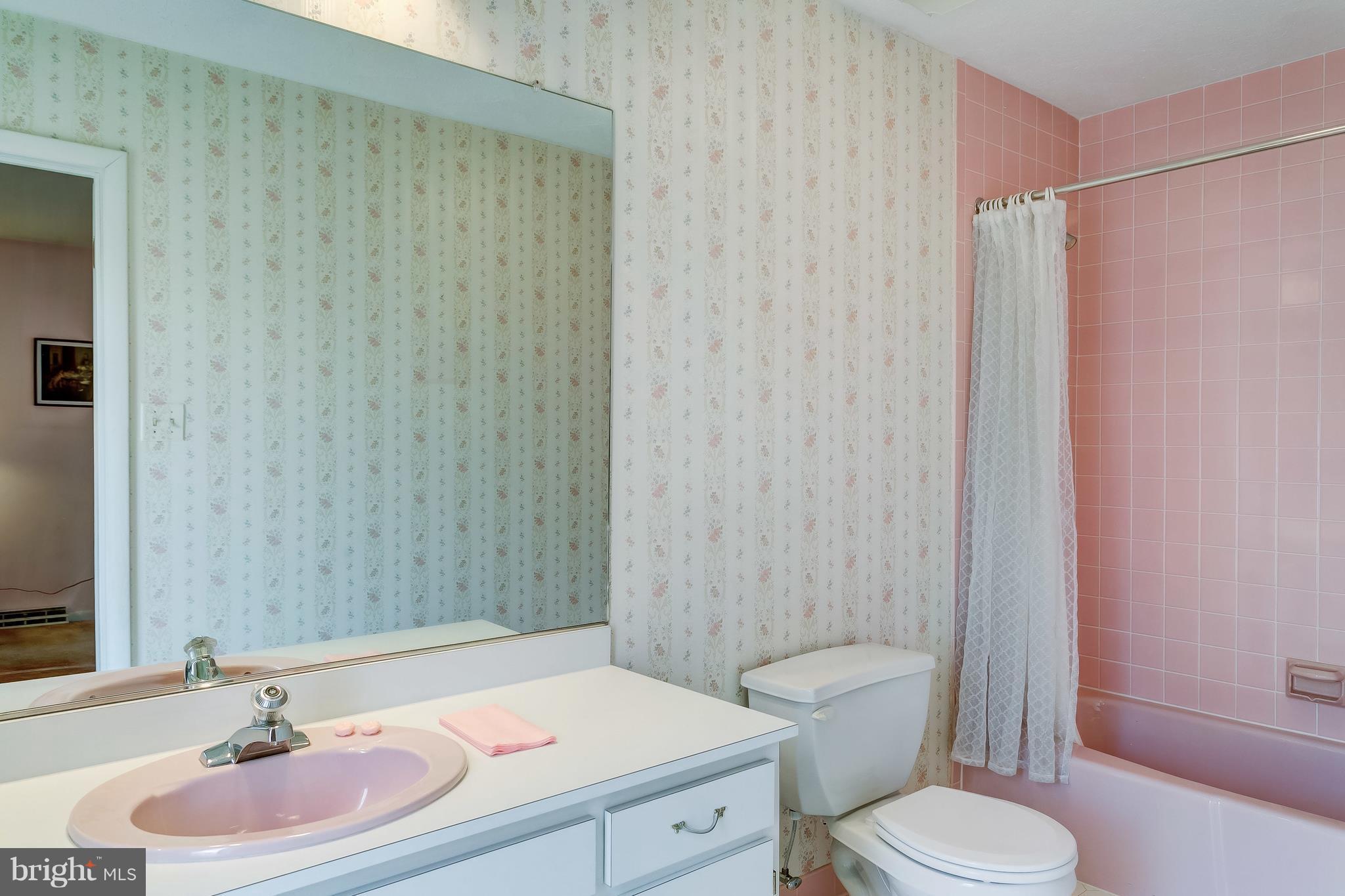 2400 Perring Woods Road Baltimore, MD 21234 - Photo 16 of 30 Private Full Master Bathroom