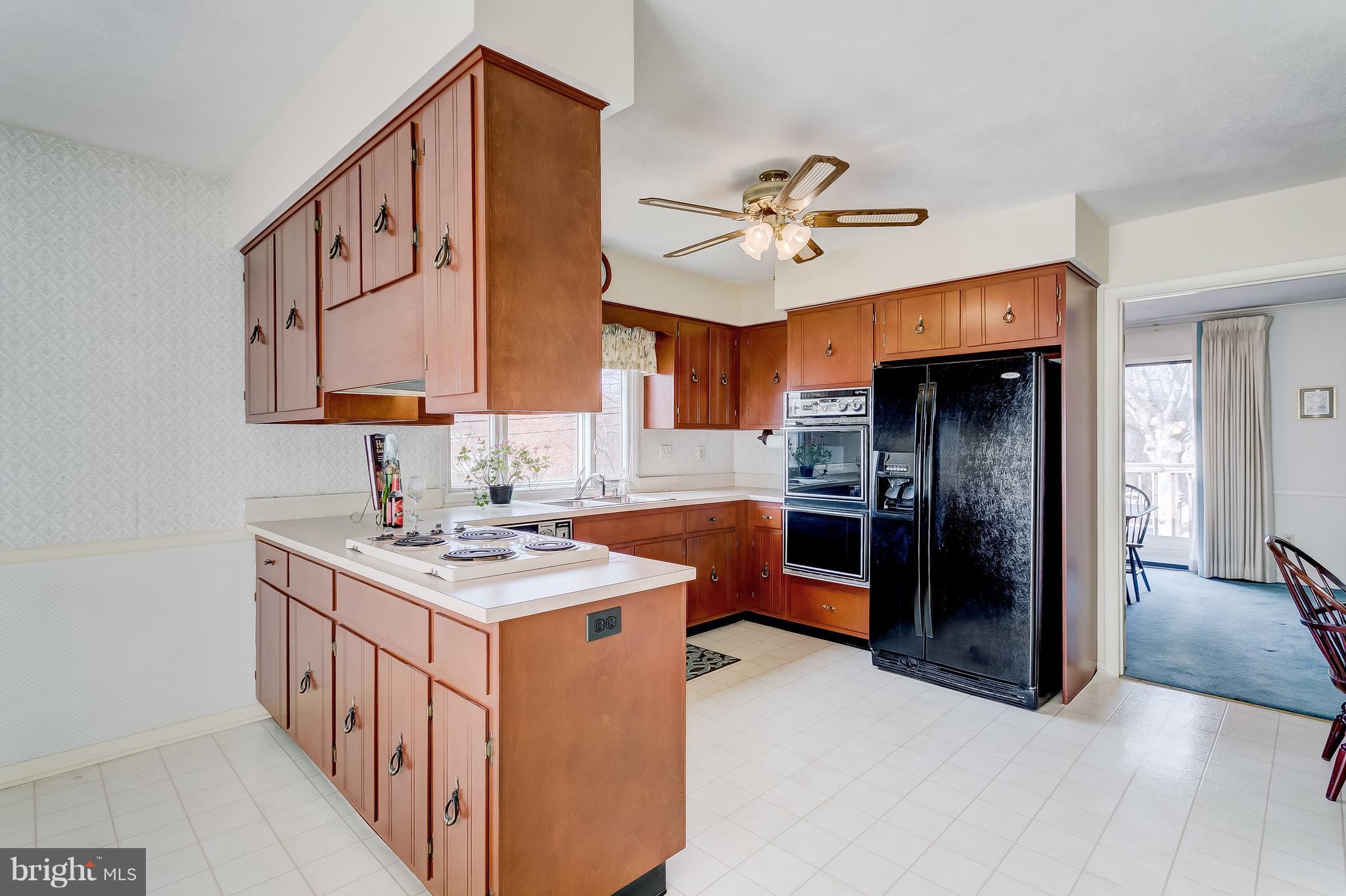 2400 Perring Woods Road Baltimore, MD 21234 - Photo 3 of 30 Kitchen