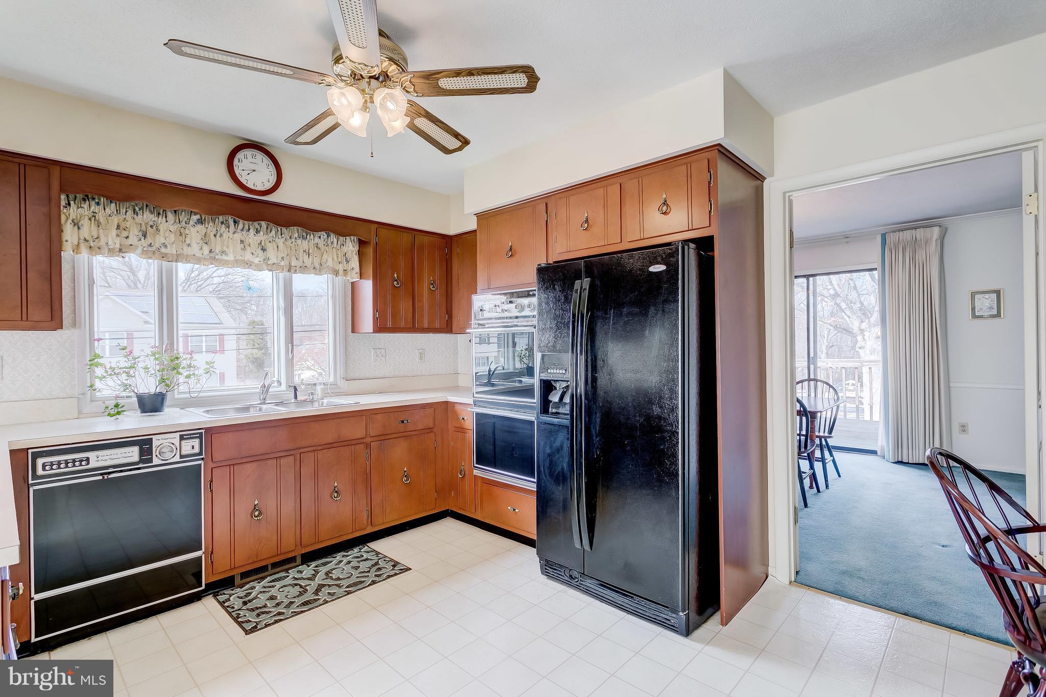 2400 Perring Woods Road Baltimore, MD 21234 - Photo 5 of 30 Kitchen