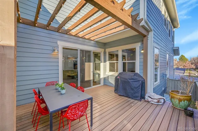 a view of backyard of house