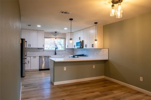 $2,500 | 9828 Briar Ridge Drive, Austin, TX 78748