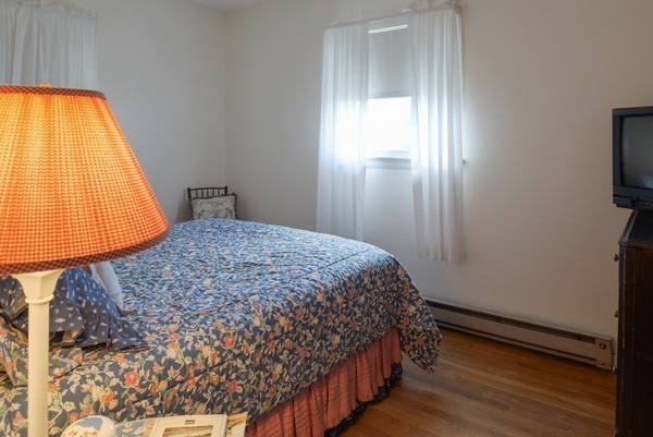 8 Sunset Point Road Gloucester, MA 01930 - Photo 9 of 17 Gallery Image 9
