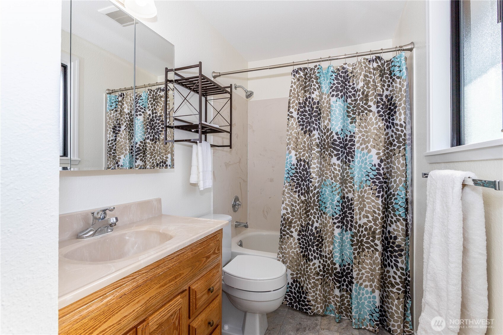 3327 Southeast 17th Street Renton, WA 98058 - Photo 17 of 38 Gallery Image 17
