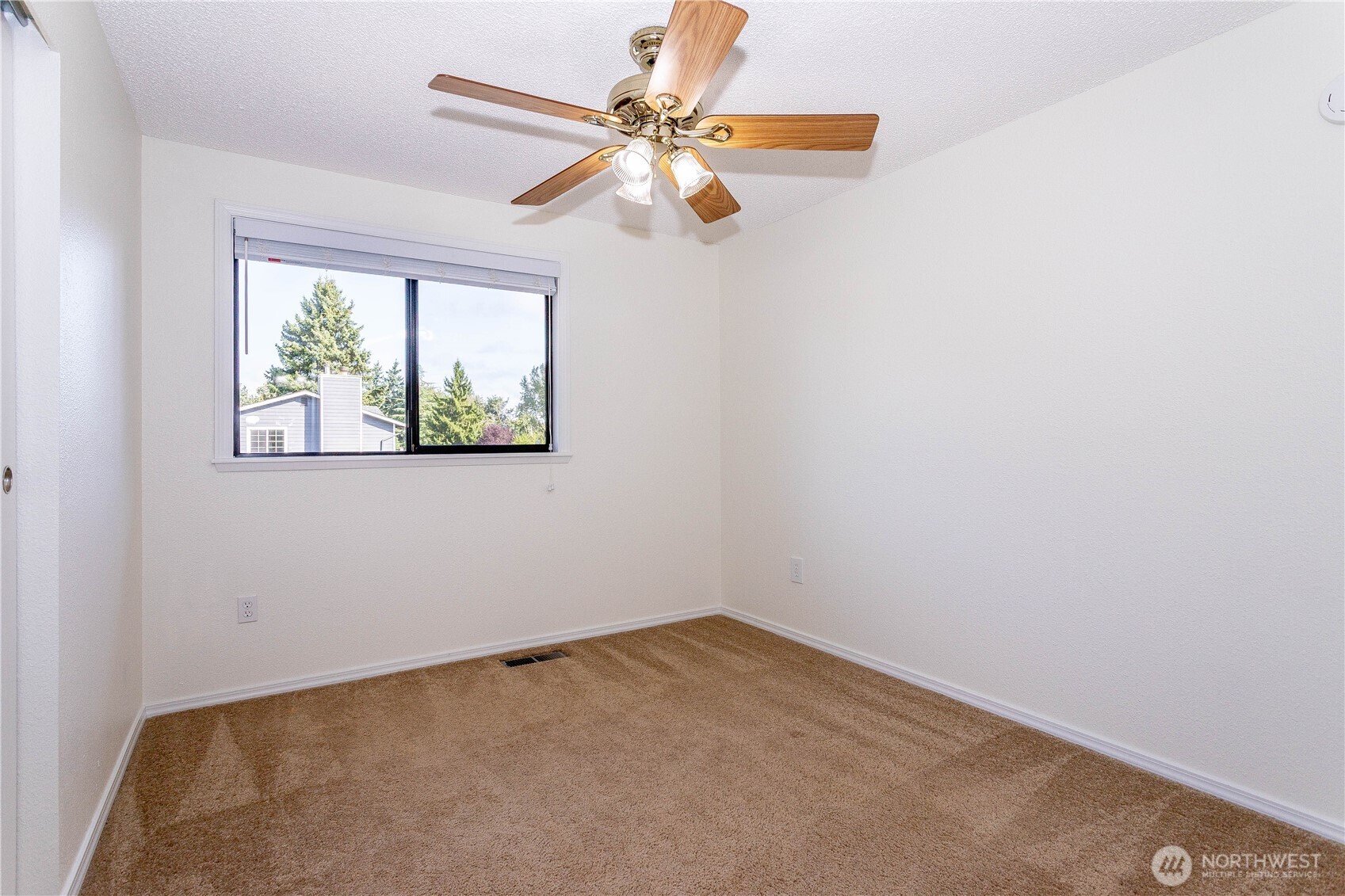 3327 Southeast 17th Street Renton, WA 98058 - Photo 19 of 38 Gallery Image 19