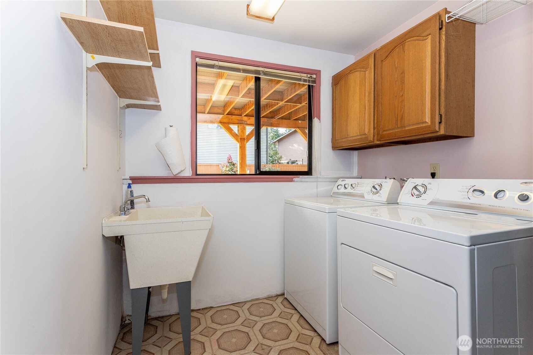 3327 Southeast 17th Street Renton, WA 98058 - Photo 32 of 38 Gallery Image 32