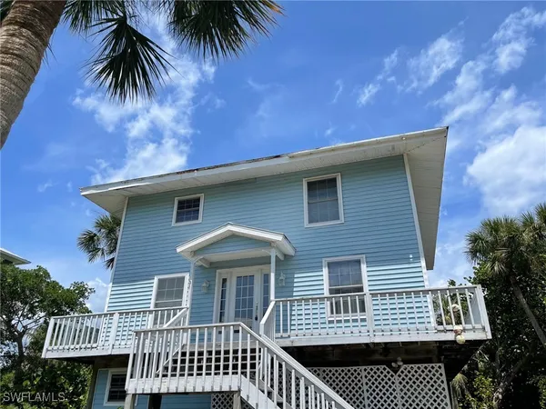 $549,900 | 121 Swallow Drive, Captiva, FL 33924