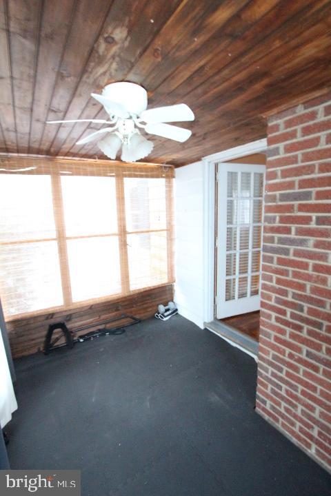 21 Ridgley Street Mount Holly, NJ 08060 - Photo 3 of 17