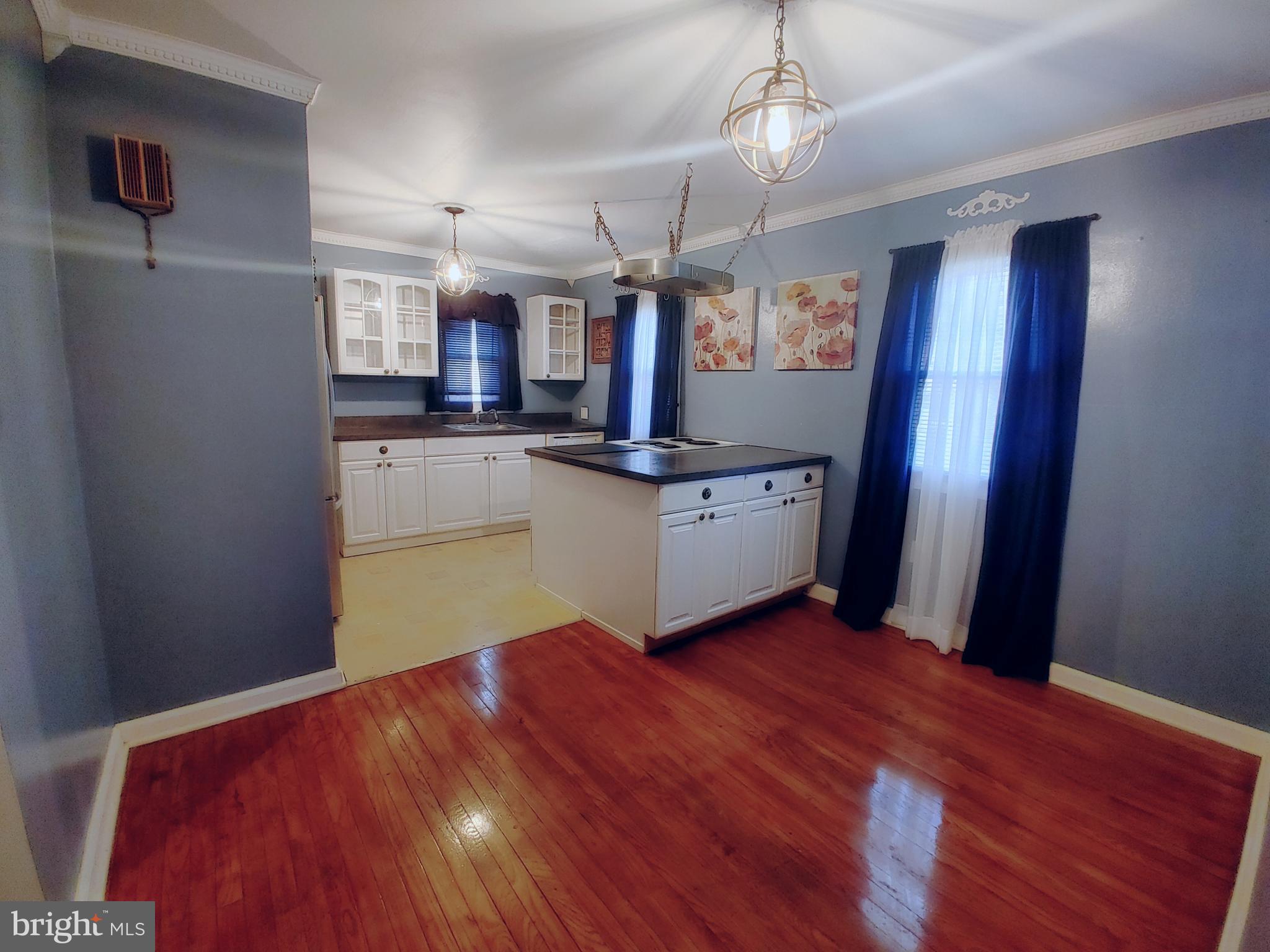 21 Ridgley Street Mount Holly, NJ 08060 - Photo 4 of 17