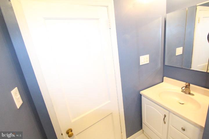 21 Ridgley Street Mount Holly, NJ 08060 - Photo 9 of 17