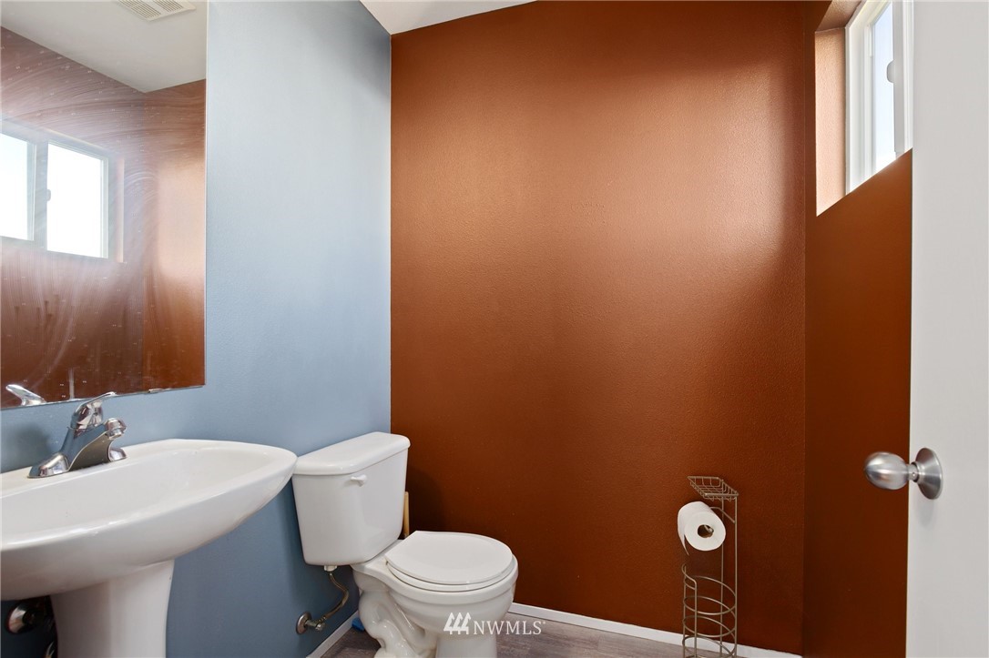 2276 Wallace Loop DuPont, WA 98327 - Photo 12 of 26