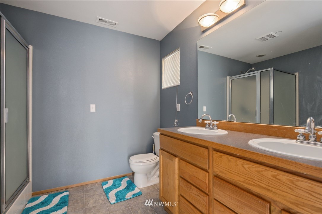 2276 Wallace Loop DuPont, WA 98327 - Photo 14 of 26