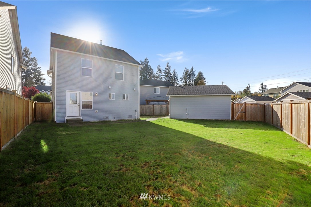 2276 Wallace Loop DuPont, WA 98327 - Photo 21 of 26