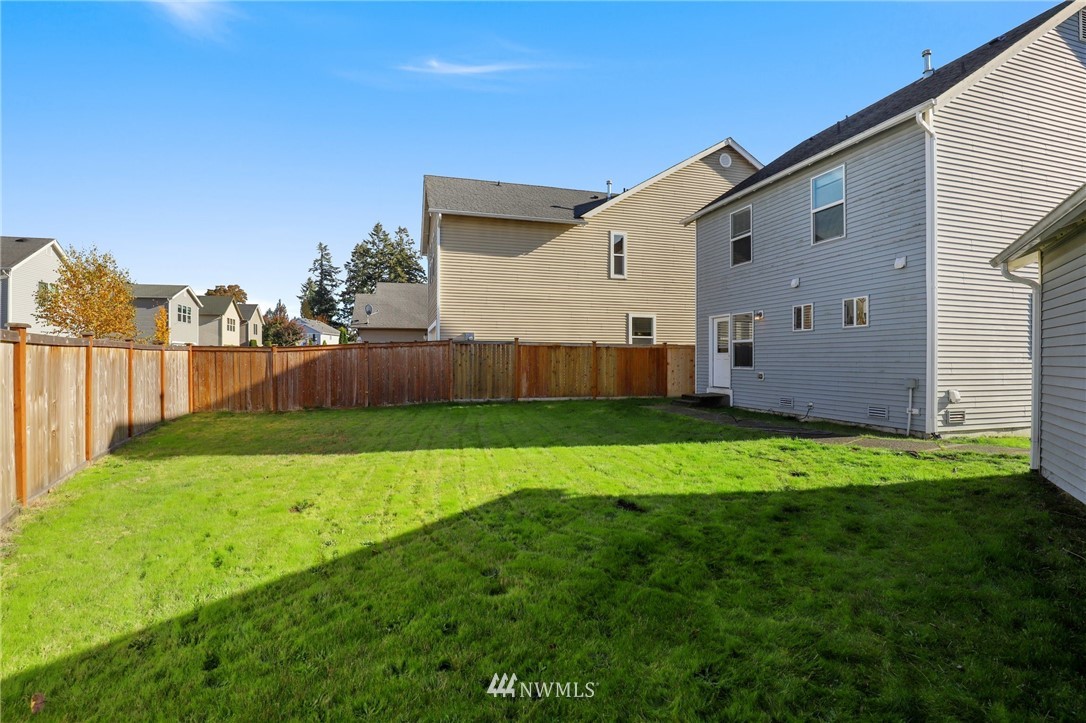 2276 Wallace Loop DuPont, WA 98327 - Photo 22 of 26