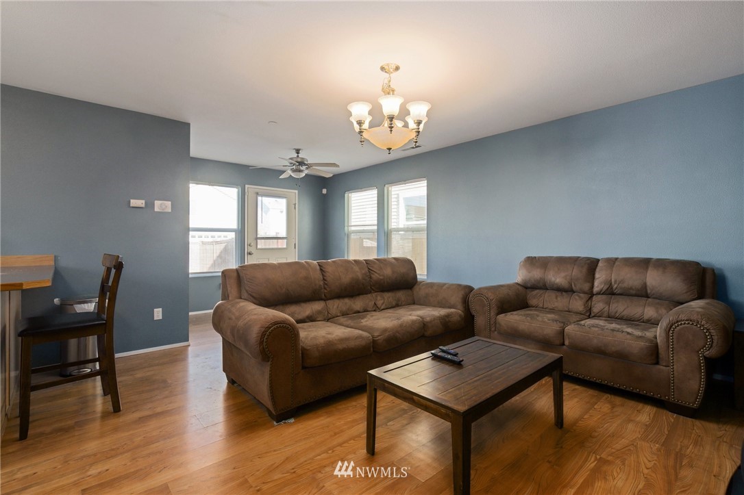 2276 Wallace Loop DuPont, WA 98327 - Photo 4 of 26