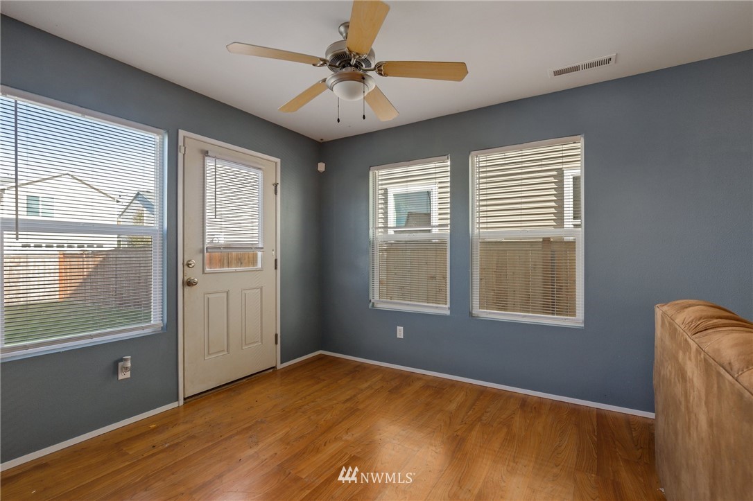 2276 Wallace Loop DuPont, WA 98327 - Photo 7 of 26