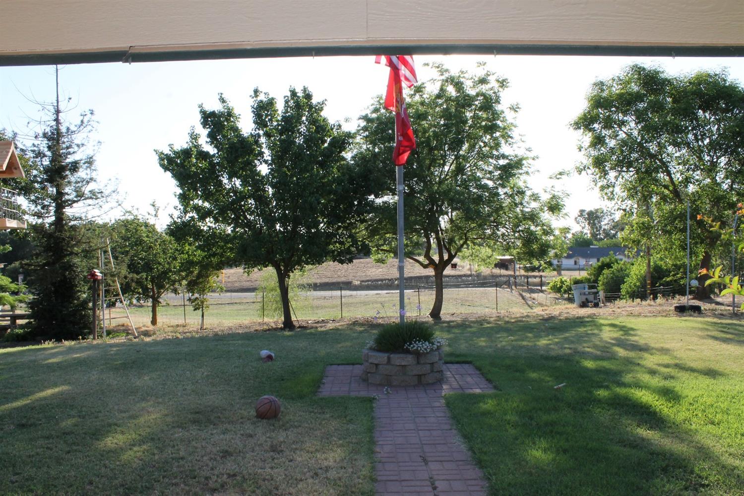 19691 Claremont Road Madera, CA 93638 - Photo 3 of 30 Gallery Image 3