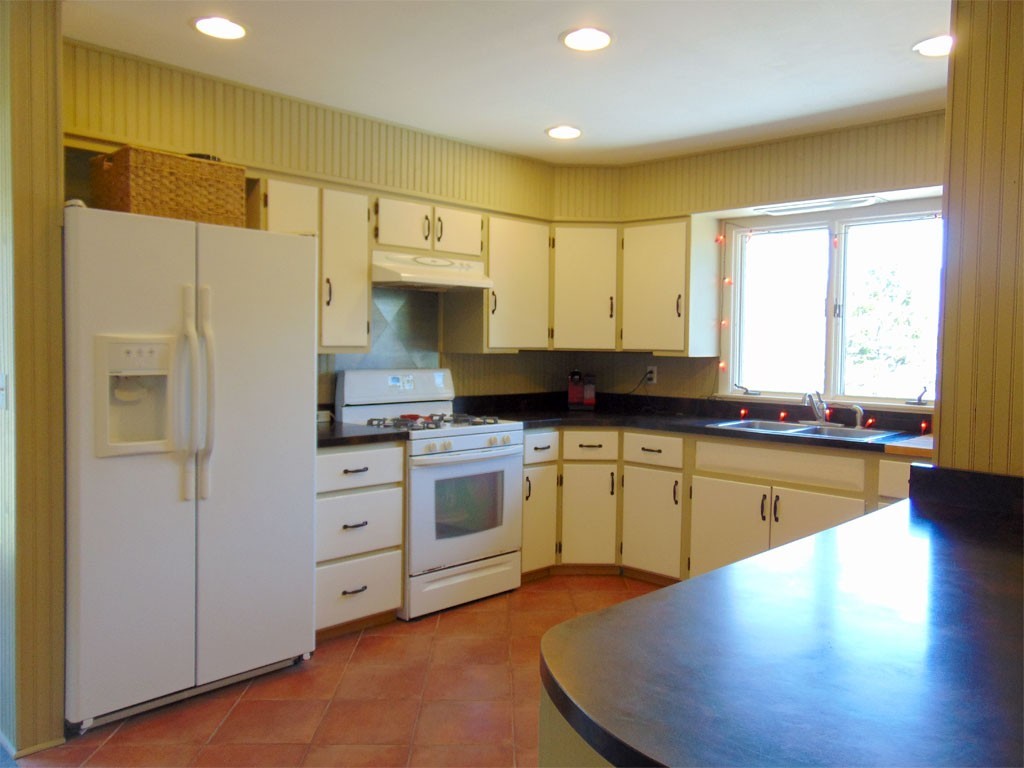 567 Post Rd Hill Lincoln, VT 05443 - Photo 3 of 19