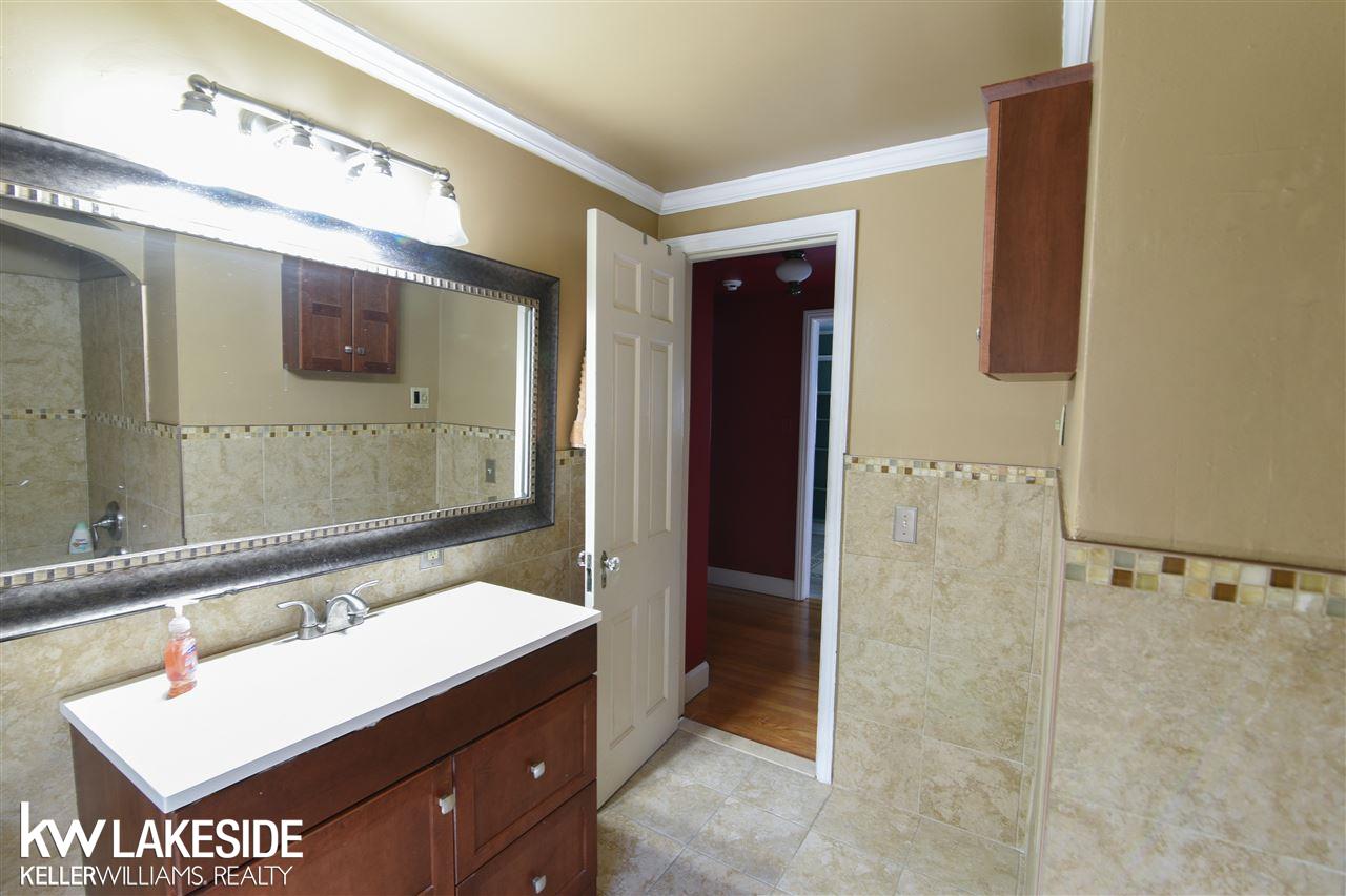4530 Harvard Road Detroit, MI 48224 - Photo 20 of 27 31356908-19.JPG