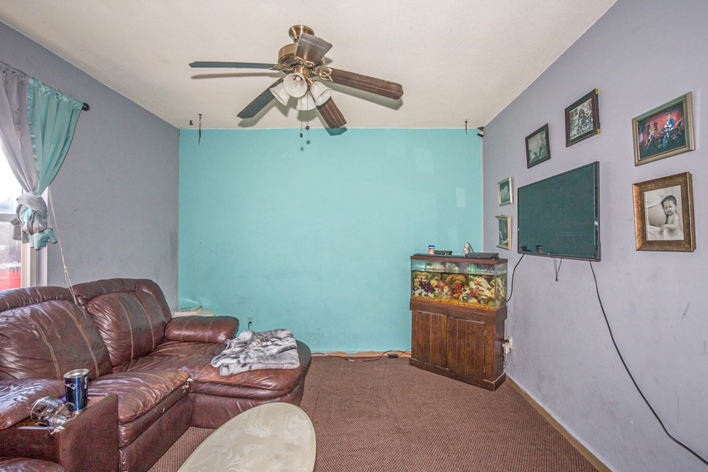 22 Loring Street Springfield, MA 01105 - Photo 17 of 40