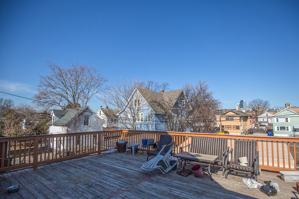 22 Loring Street Springfield, MA 01105 - Photo 26 of 40