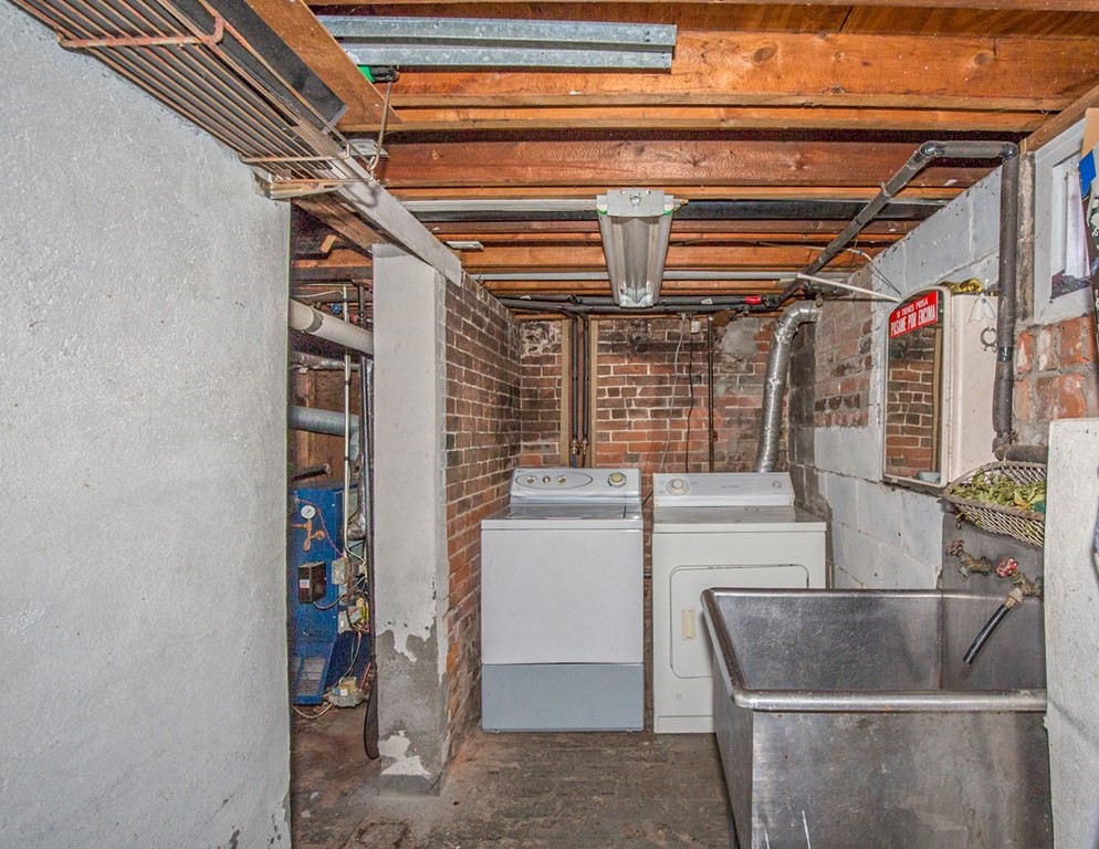 22 Loring Street Springfield, MA 01105 - Photo 32 of 40