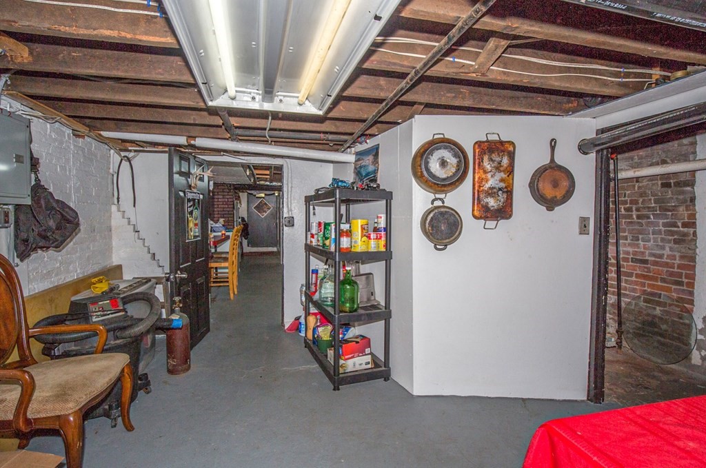 22 Loring Street Springfield, MA 01105 - Photo 33 of 40