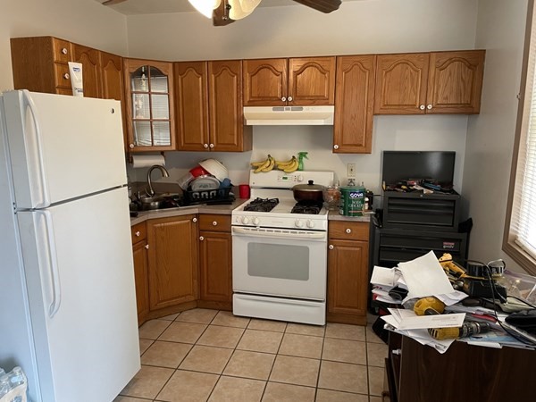 22 Loring Street Springfield, MA 01105 - Photo 7 of 40