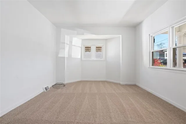 $118,000 | 129 Franklin Avenue, Vandergrift, PA 15690