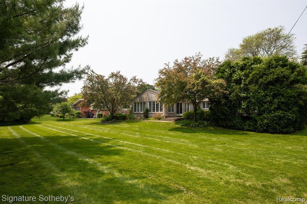 5139 Wing Lake Road Bloomfield Hills, MI 48302 - Photo 39 of 43