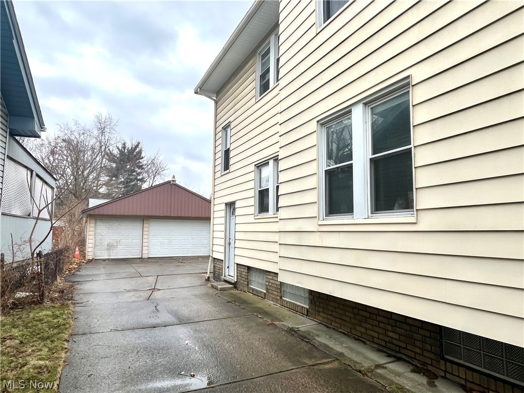 1301 Spring Road Cleveland, OH 44109 - Photo 5 of 29 Gallery Image 5
