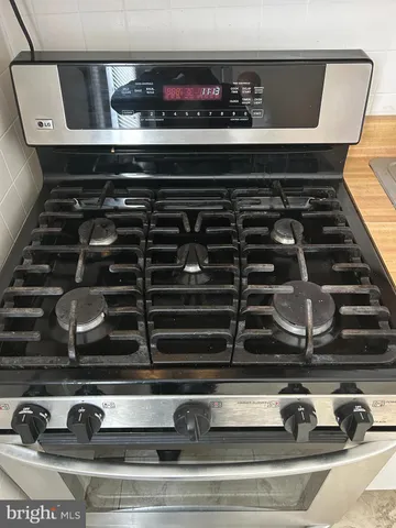 a close view of stove