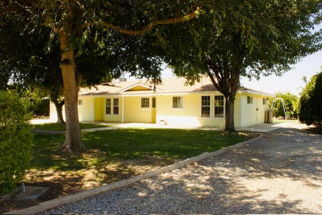20015 Rd 212 Lindsay, CA 93247 - Photo 5 of 62 IMG_1354